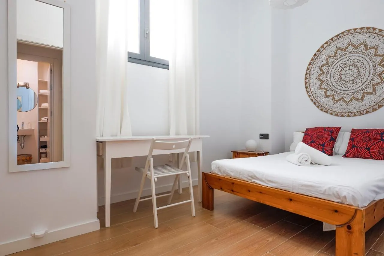 Apartment Oasis In The Heart Of Seville - 2 Bedroom Apt